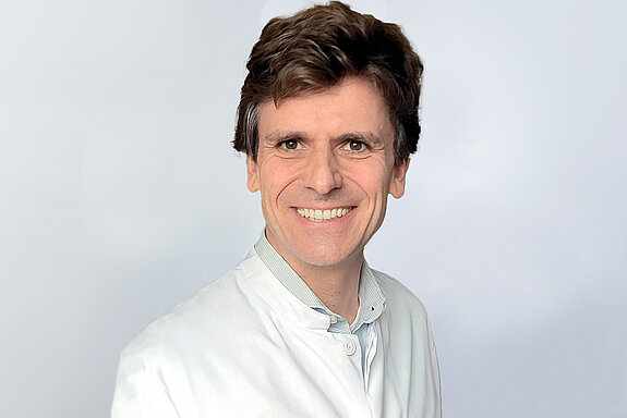 Portraitaufnahme PD Dr. med. Julian Zimmermann